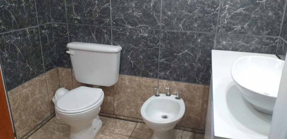 Neuquen. Centenario. Alquiler. Departamento amplio 1 dormitorio. 
