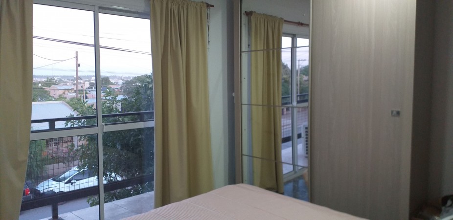 Neuquen. Centenario. Alquiler. Departamento amplio 1 dormitorio. 