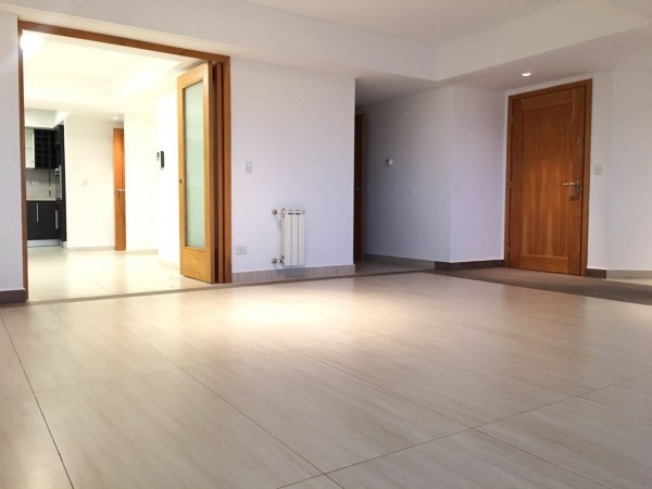 Neuquen, Alquiler, Piso Nivel Gerencial. Centro 