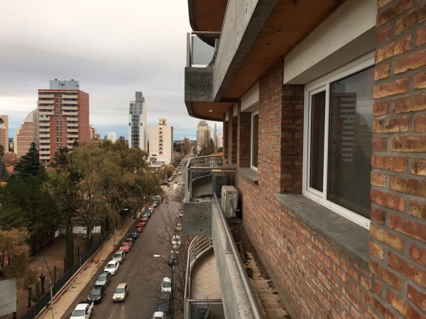Neuquen, Alquiler, Piso Nivel Gerencial. Centro 