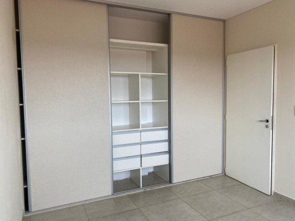 Neuquen. Alquiler. Departamento 2 dormitorios. Cochera  Barrio Santa Genoveva