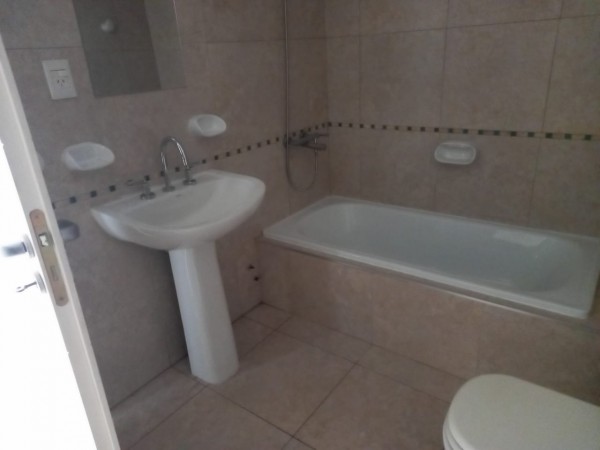 Neuquen. Alquiler. Departamento 1 dormitorio Complejo Torre de la Costa