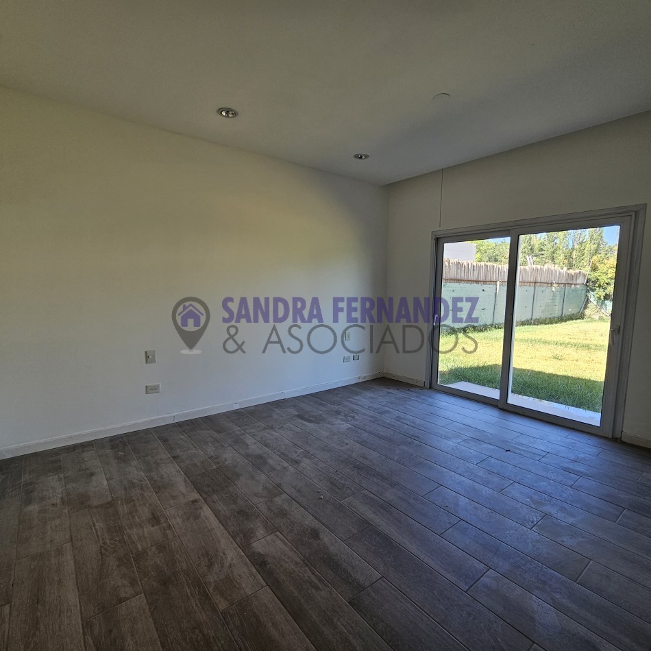 Rio Negro Cipolletti Barrio Manzanar Kossman. Casa en una sola planta diseño minimalista