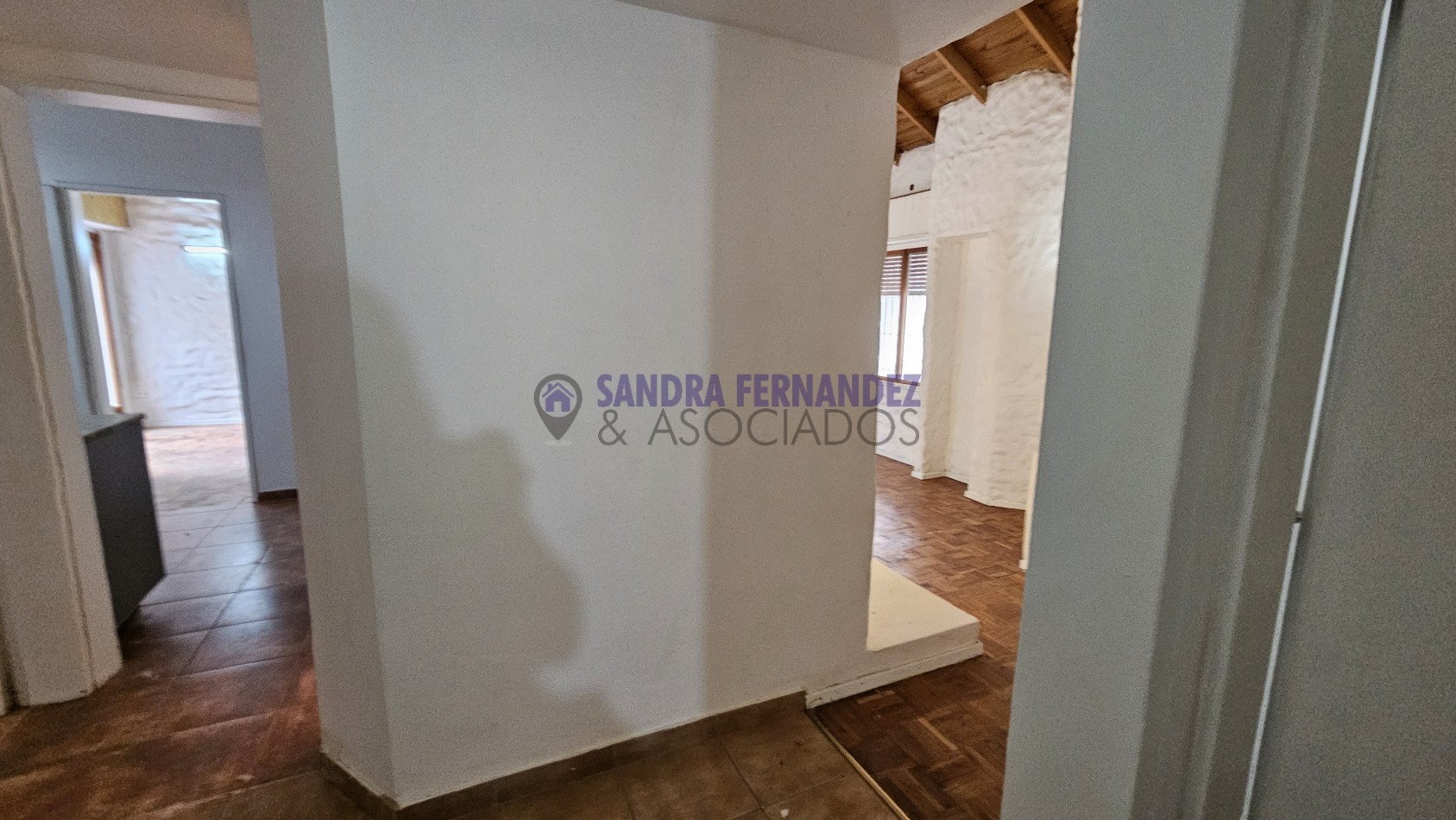 Neuquen Alquiler Casa en una plata para oficina