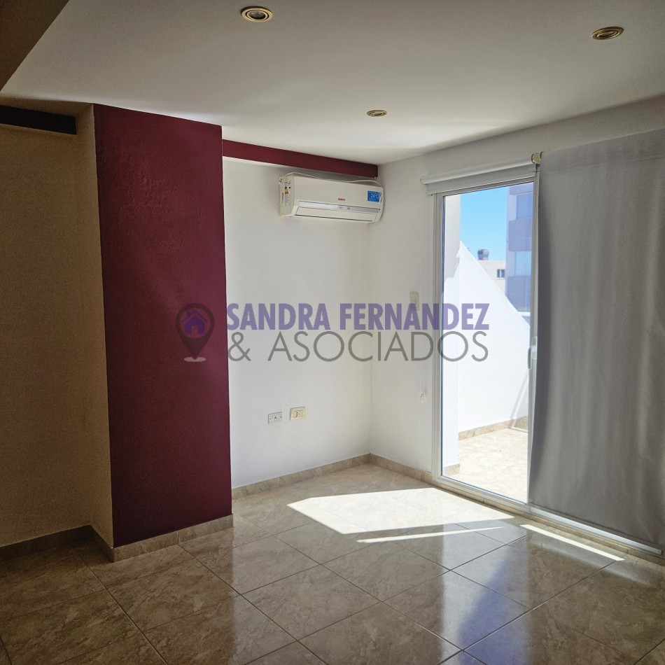 Neuquen Alquiler Departamento amplio 1 dormitorio con  terraza. Zona UNIVERSIDAD DEL COMAHUE-COTO-ALTO-COMAHUE SHOPPING- FARMACIA DEL PUEBLO