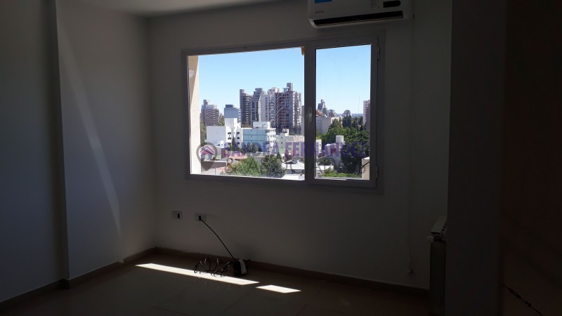 Neuquen, Alquiler, Semipiso 2 dormitorios en suite, Barrio Santa Genoveva