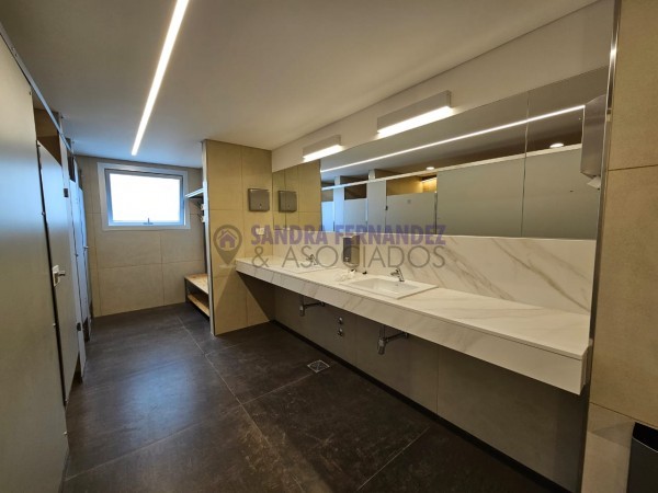 Neuquen Alquiler 2 dormitorios (suite) Edificio Central Tower Nivel  Gerencial