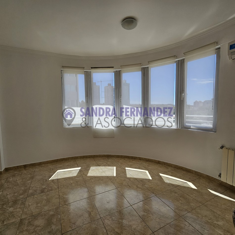 Neuquen Alquiler Departamento amplio 1 dormitorio con  terraza. Zona UNIVERSIDAD DEL COMAHUE-COTO-ALTO-COMAHUE SHOPPING- FARMACIA DEL PUEBLO