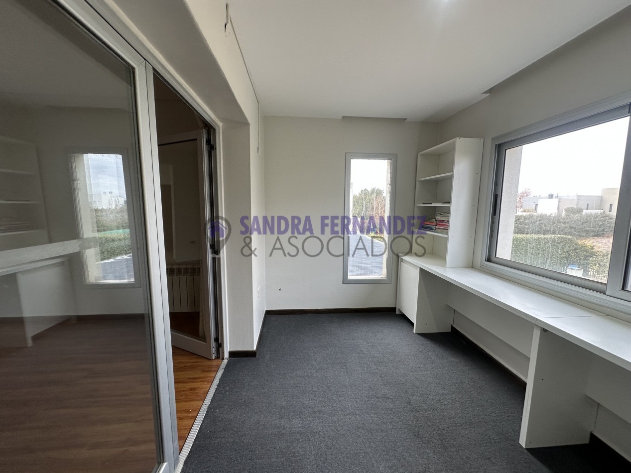 Neuquen Casa en dos plantas Barrio Cerrado Costa Azul 