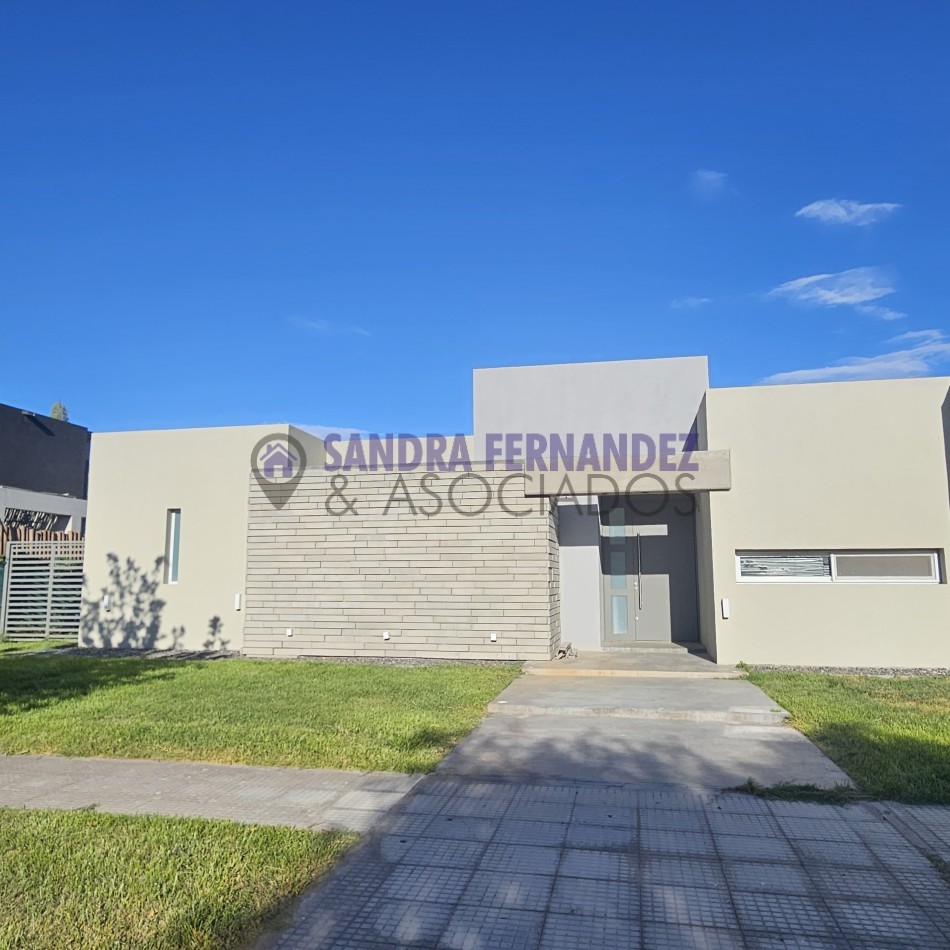 Rio Negro Cipolletti Barrio Manzanar Kossman. Casa en una sola planta diseño minimalista