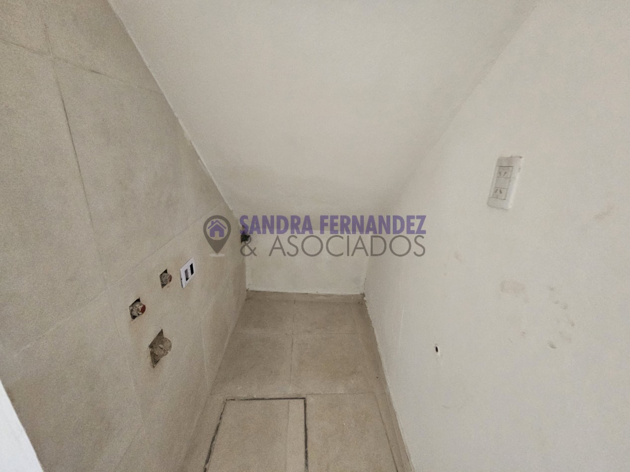 Neuquen. Alquiler. Departamento 1 dormitorio, zona balneario con entrada para auto