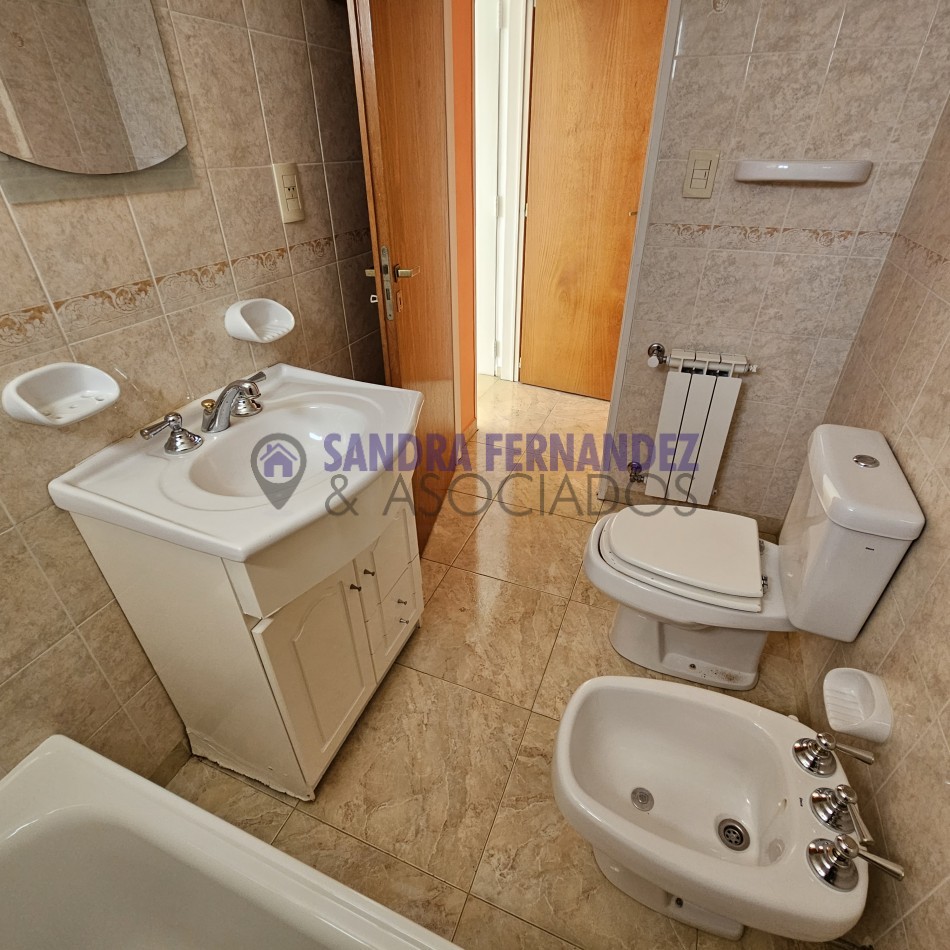 Neuquen Alquiler Departamento amplio 1 dormitorio con  terraza. Zona UNIVERSIDAD DEL COMAHUE-COTO-ALTO-COMAHUE SHOPPING- FARMACIA DEL PUEBLO