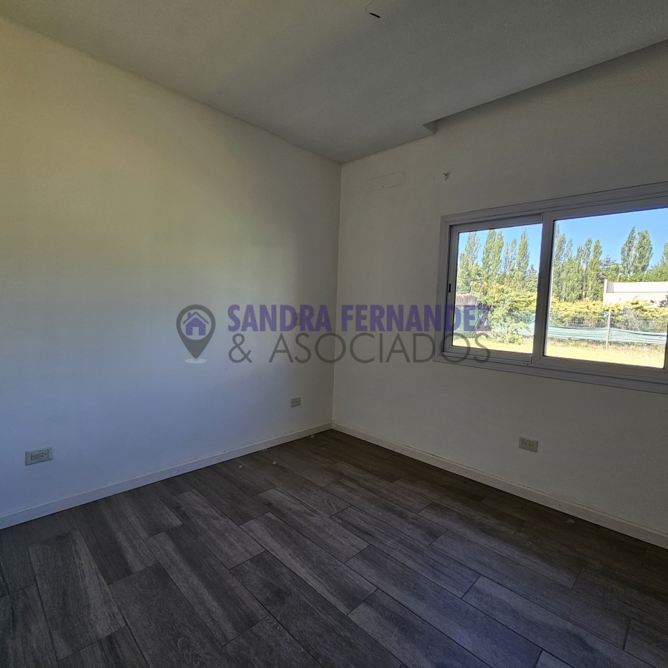 Rio Negro Cipolletti Barrio Manzanar Kossman. Casa en una sola planta diseño minimalista