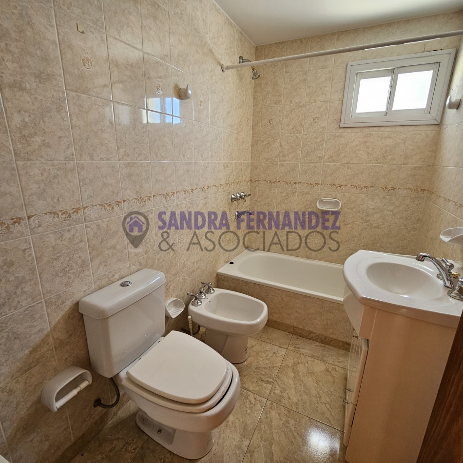 Neuquen Alquiler Departamento amplio 1 dormitorio con  terraza. Zona UNIVERSIDAD DEL COMAHUE-COTO-ALTO-COMAHUE SHOPPING- FARMACIA DEL PUEBLO