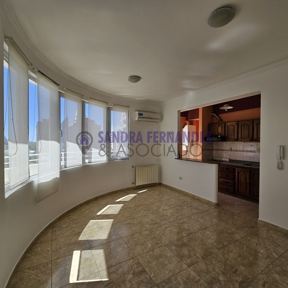 Neuquen Alquiler Departamento amplio 1 dormitorio con  terraza. Zona UNIVERSIDAD DEL COMAHUE-COTO-ALTO-COMAHUE SHOPPING- FARMACIA DEL PUEBLO