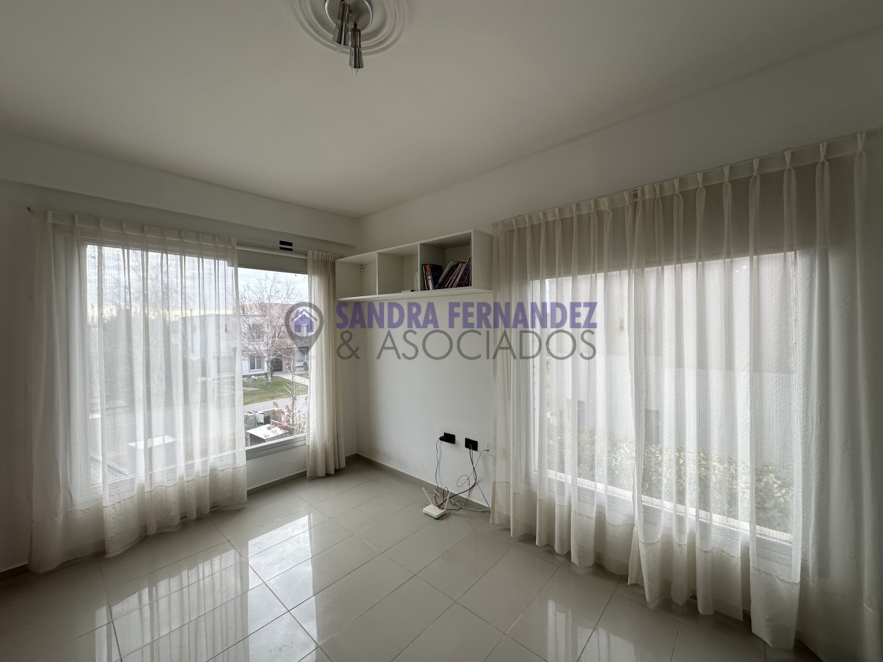 Neuquen Casa en dos plantas Barrio Cerrado Costa Azul 