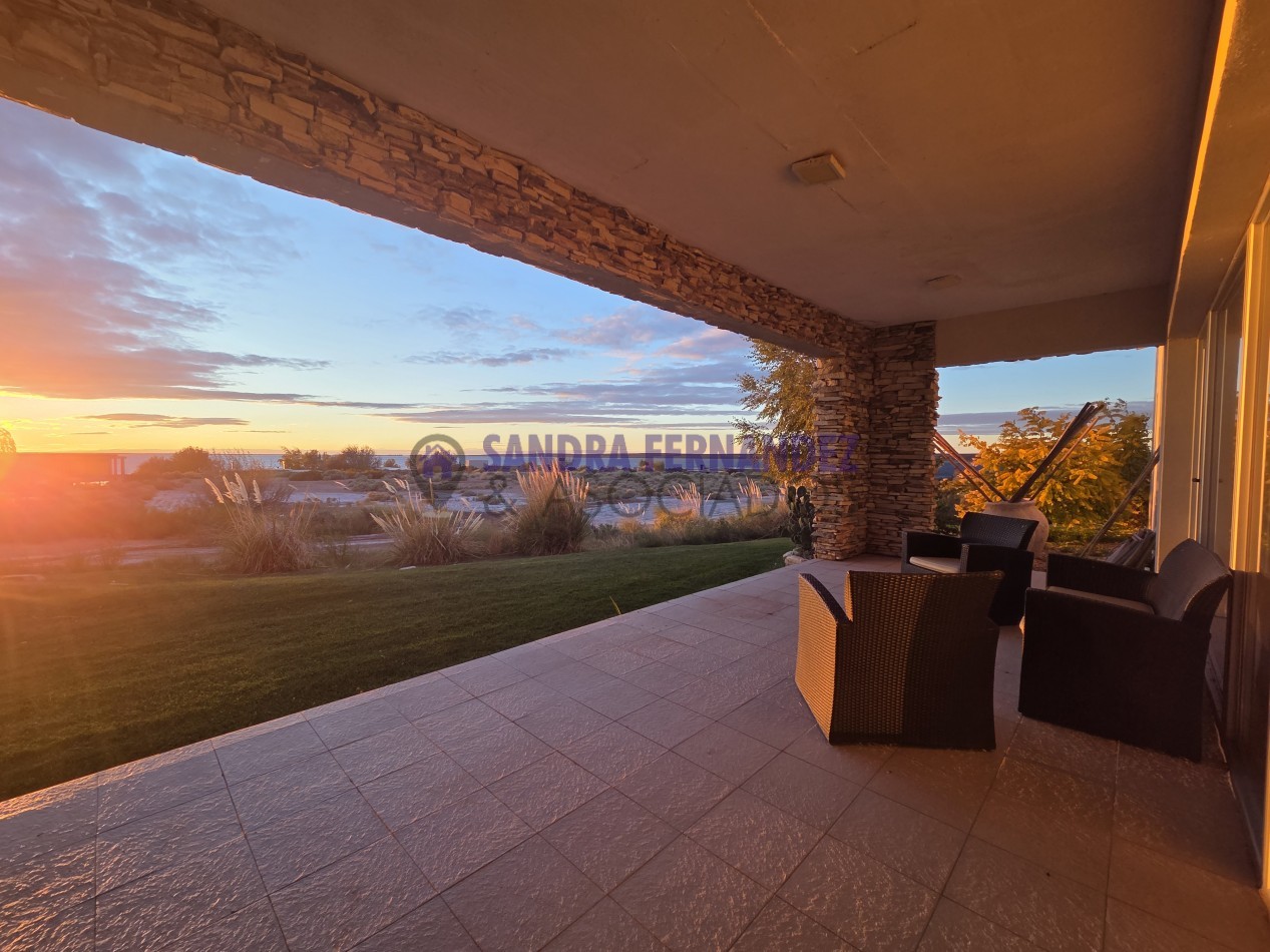  Neuquen. ALQUILER/VENTA La Peninsula Casa amoblada equipada 3 dormitorios