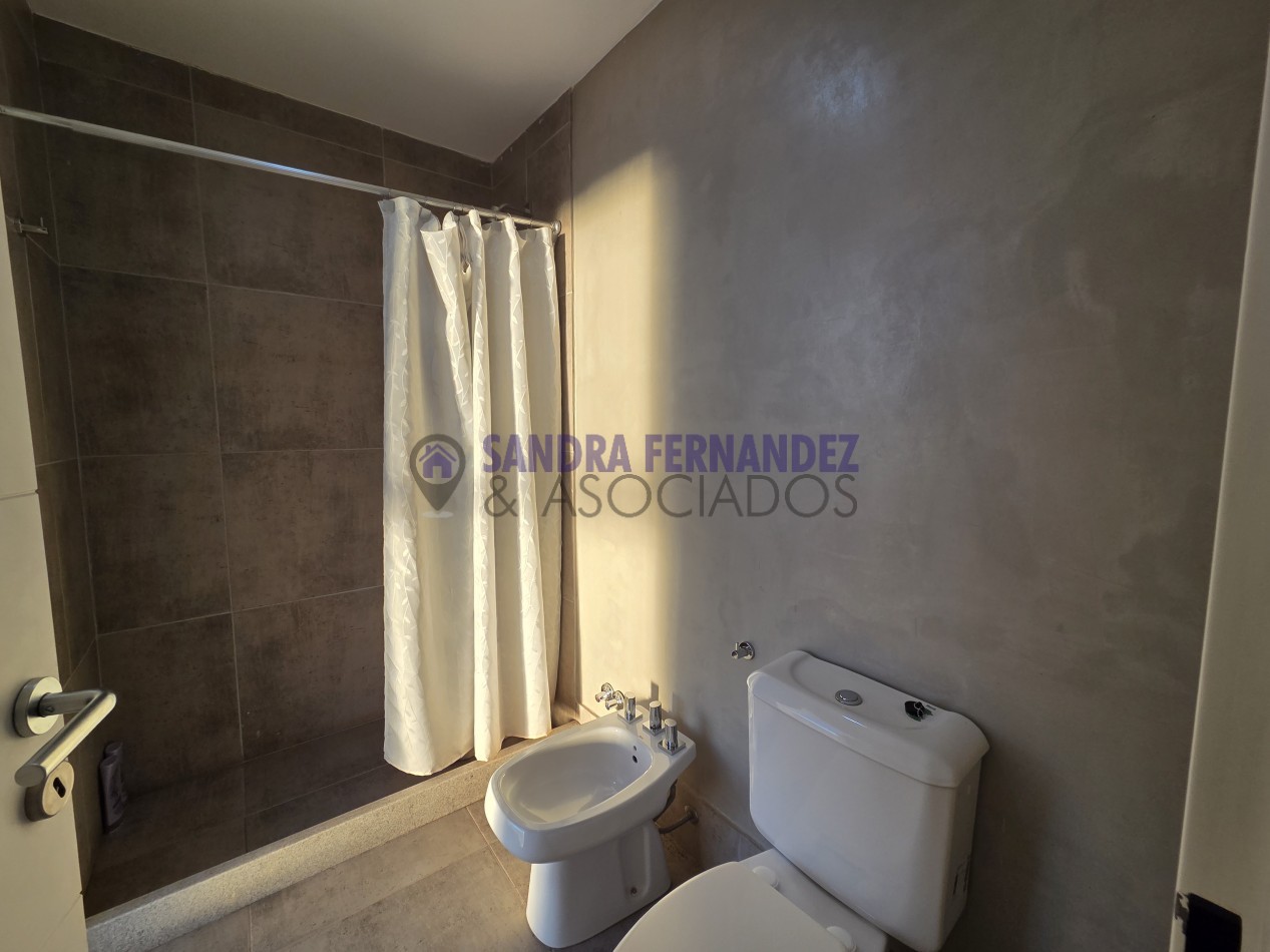  Neuquen. ALQUILER/VENTA La Peninsula Casa amoblada equipada 3 dormitorios