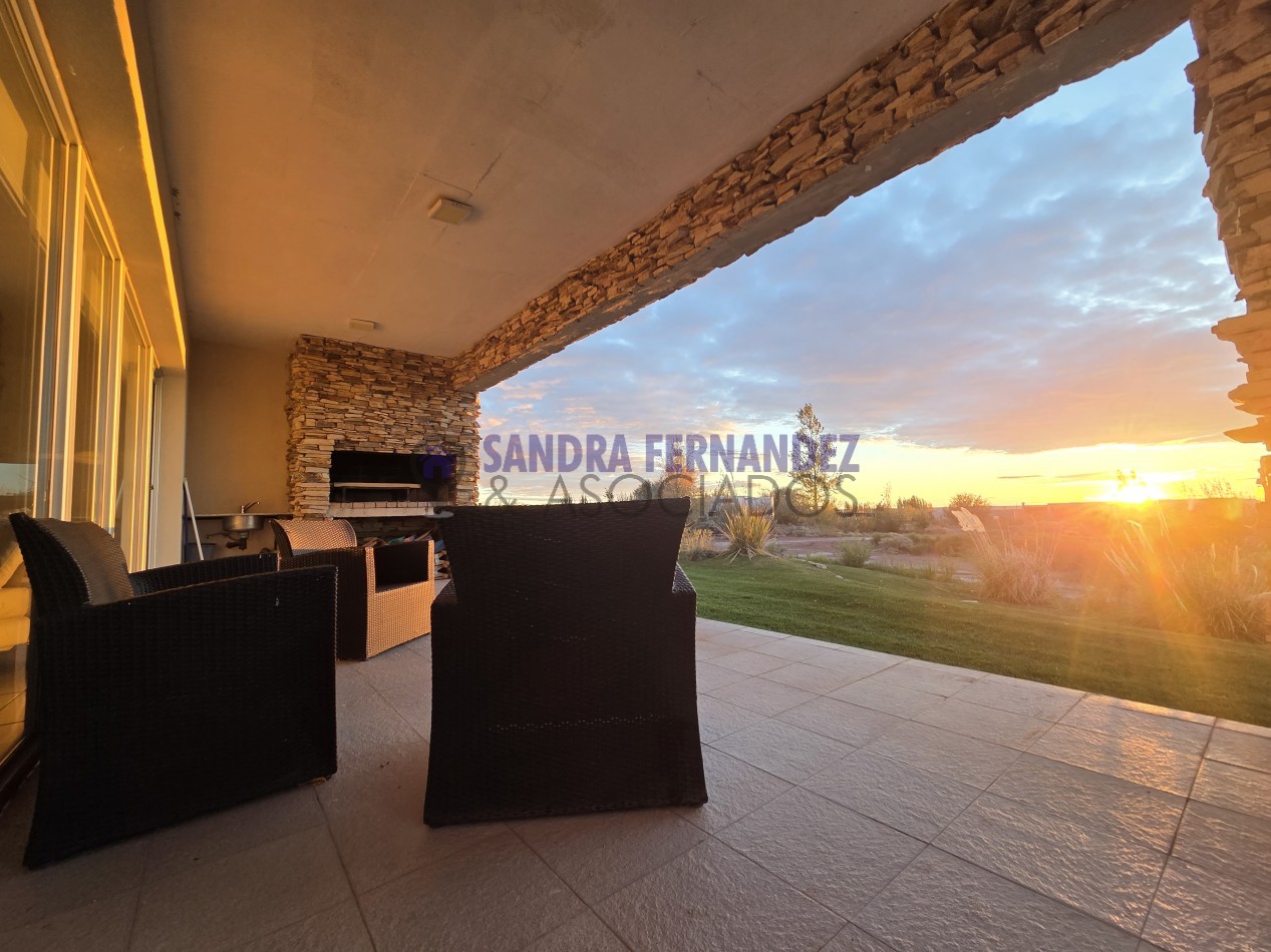  Neuquen. ALQUILER/VENTA La Peninsula Casa amoblada equipada 3 dormitorios