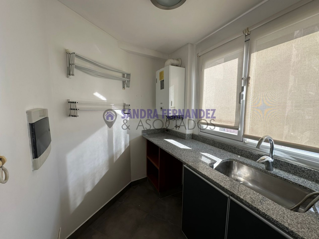 Neuquen Alquiler Semipiso Departamento 2 dormitorios (suite) Cochera Baulera