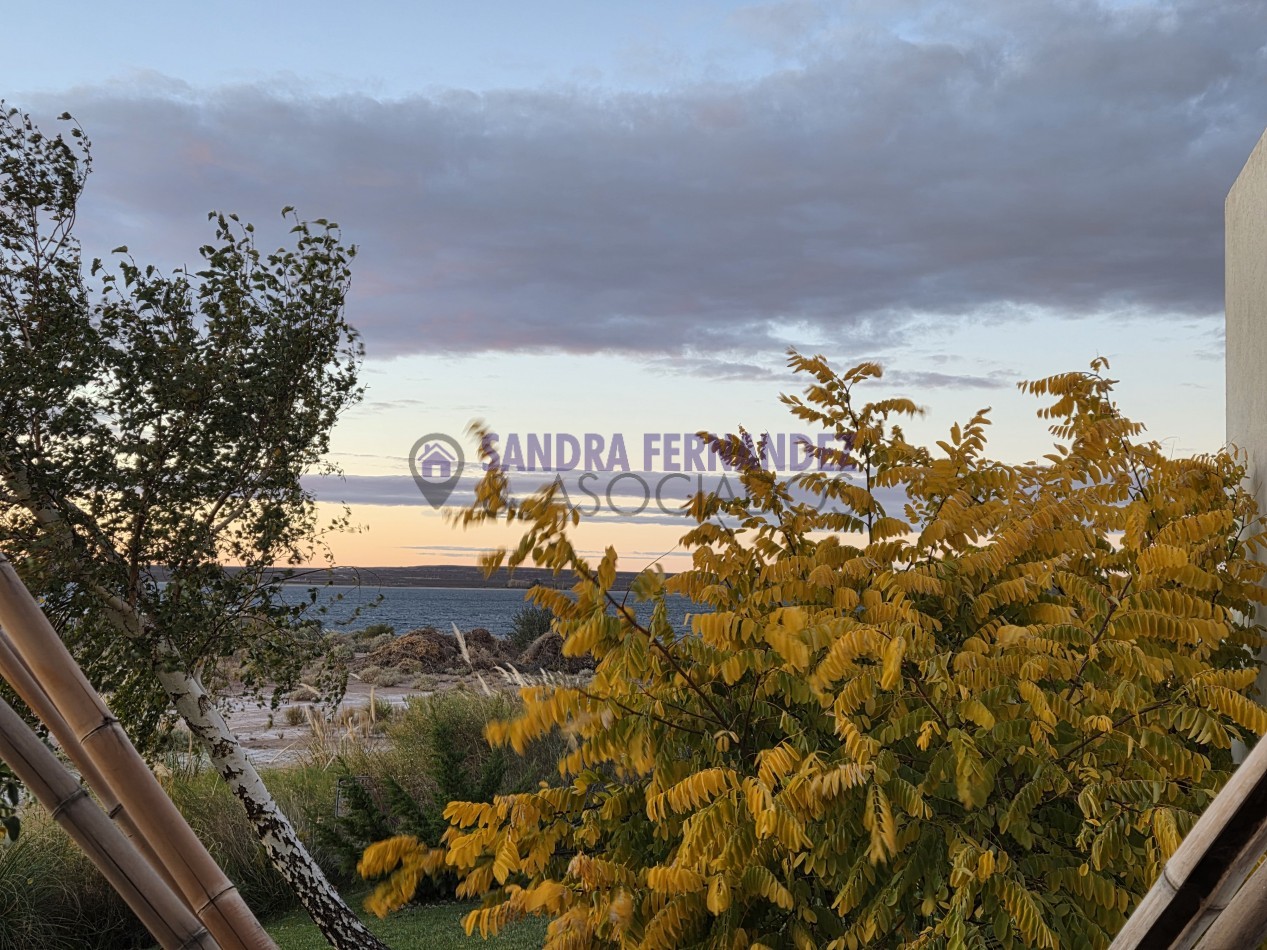  Neuquen. ALQUILER/VENTA La Peninsula Casa amoblada equipada 3 dormitorios