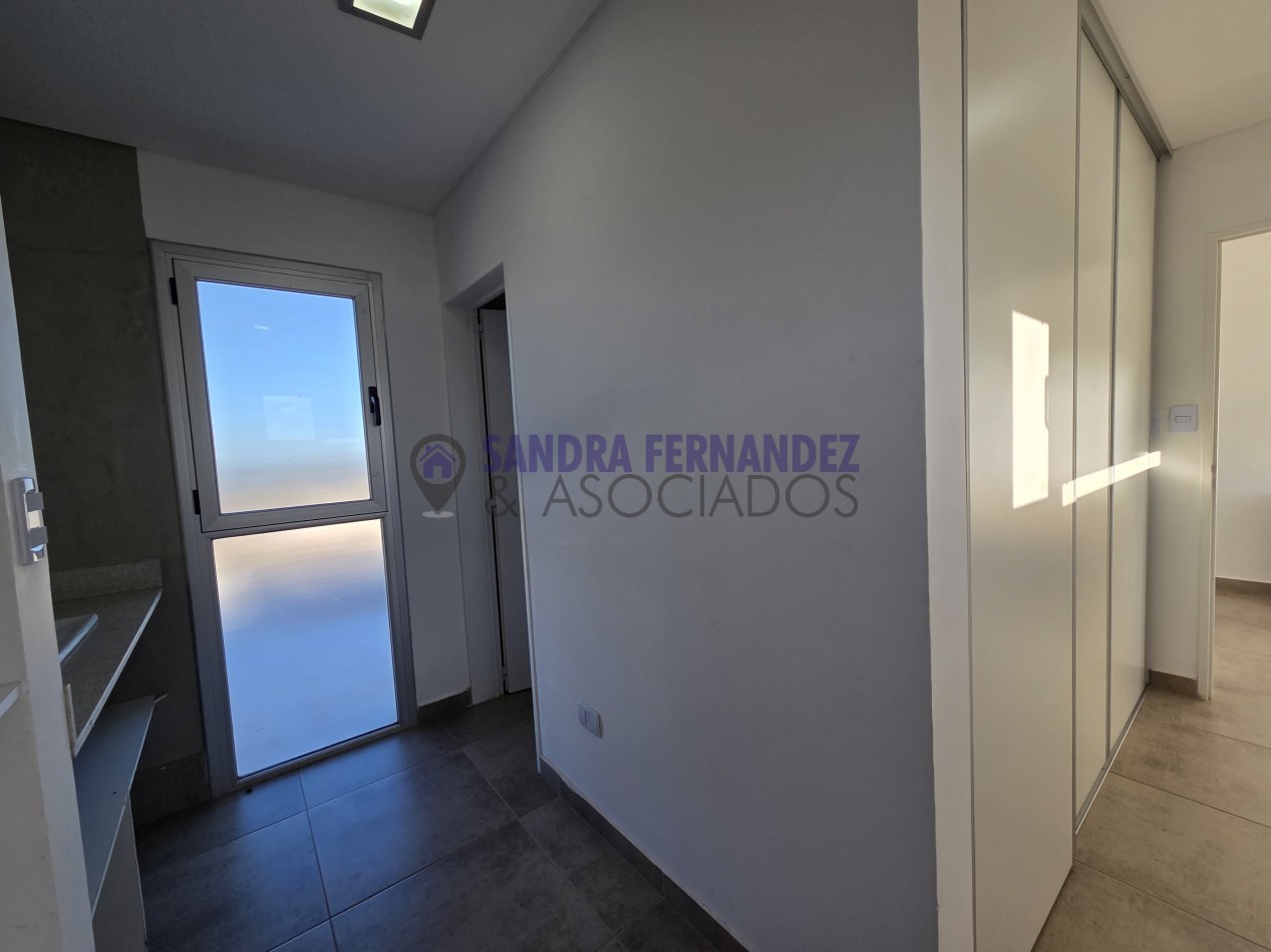  Neuquen. ALQUILER/VENTA La Peninsula Casa amoblada equipada 3 dormitorios