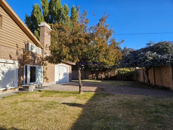 Rio Negro  Cipolletti  Venta  Casa 4 dormitorios (1 suite) Barrio Santa Clara 