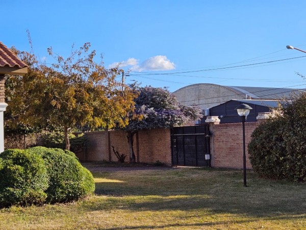 Rio Negro  Cipolletti  Venta  Casa 4 dormitorios (1 suite) Barrio Santa Clara 