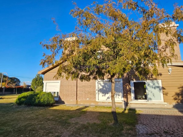 Rio Negro  Cipolletti  Venta  Casa 4 dormitorios (1 suite) Barrio Santa Clara 