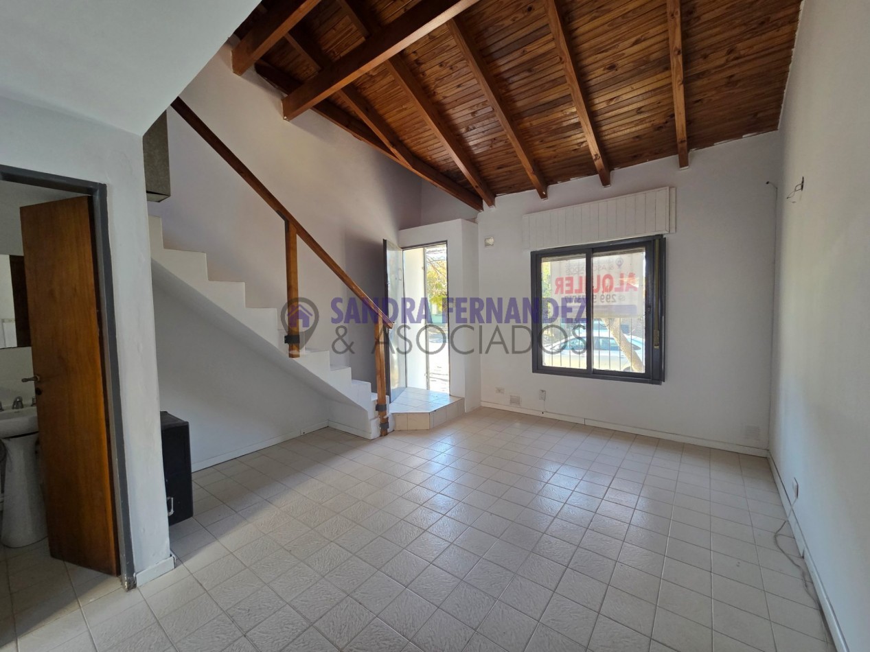 Neuquen. Alquiler. Departamento tipo Duplex 1 dormitorio Barrio Cumulen