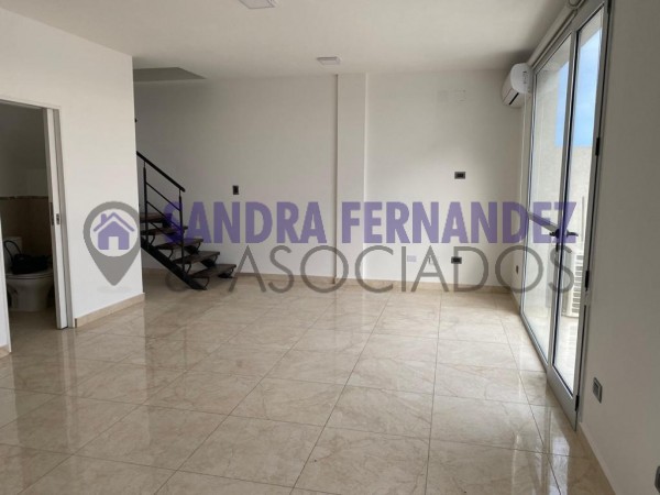Neuquen. Venta Departamento en duplex 2 dormitorios USO COMERCIAL O VIVIENDA. Cochera. Zona Policlinico Neuquen- APTO CREDITO BANCARIO