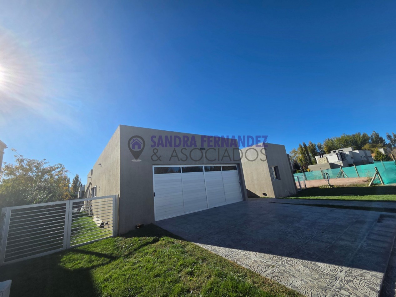 Neuquen Alquiler A ESTRENAR  Casa en una sola planta 3 dormitorios, todos en suite Barrio Cerrado Sauces del Limay  