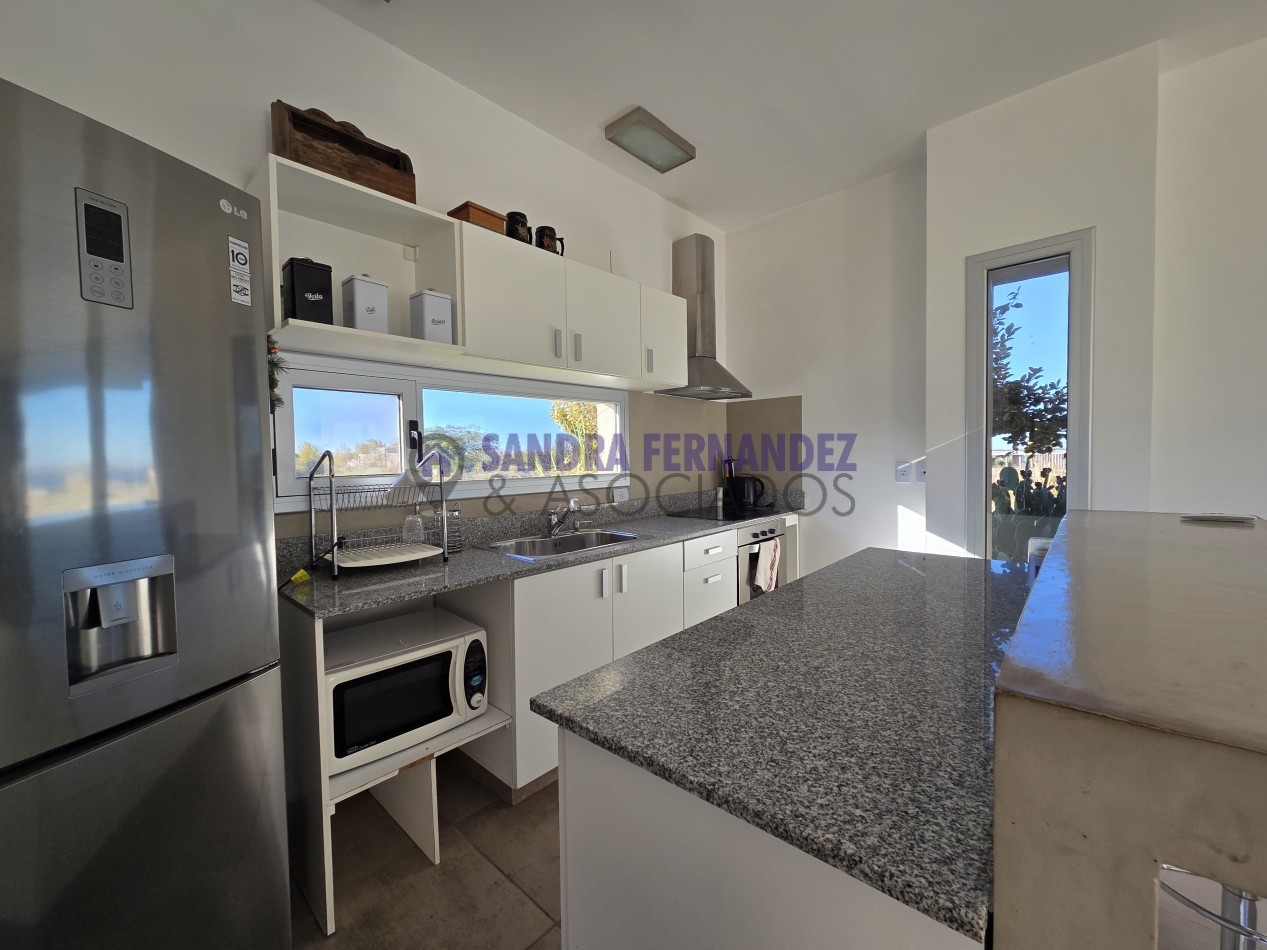  Neuquen. ALQUILER/VENTA La Peninsula Casa amoblada equipada 3 dormitorios
