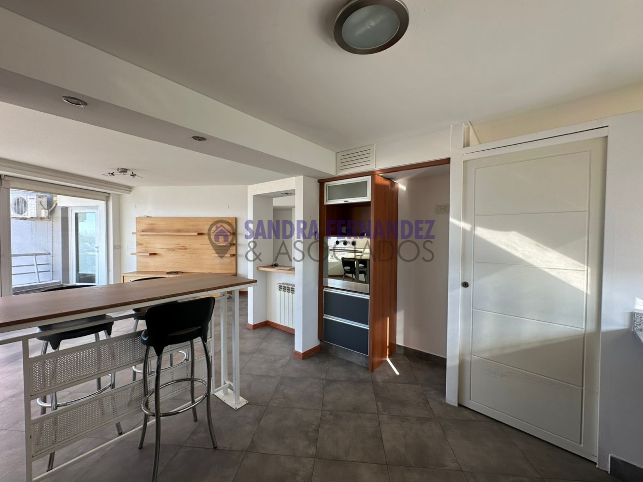 Neuquen Alquiler Semipiso Departamento 2 dormitorios (suite) Cochera Baulera