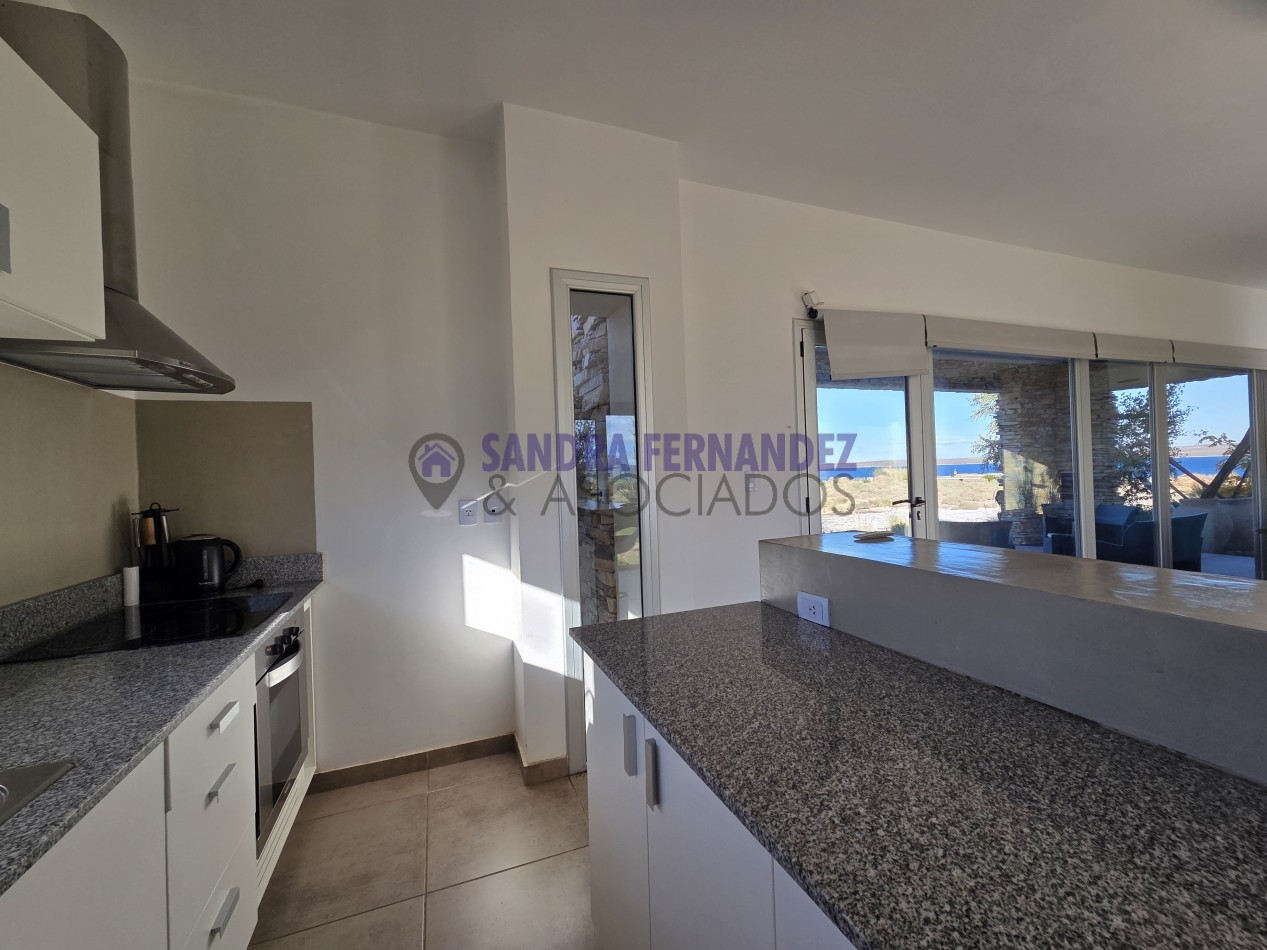  Neuquen. ALQUILER/VENTA La Peninsula Casa amoblada equipada 3 dormitorios