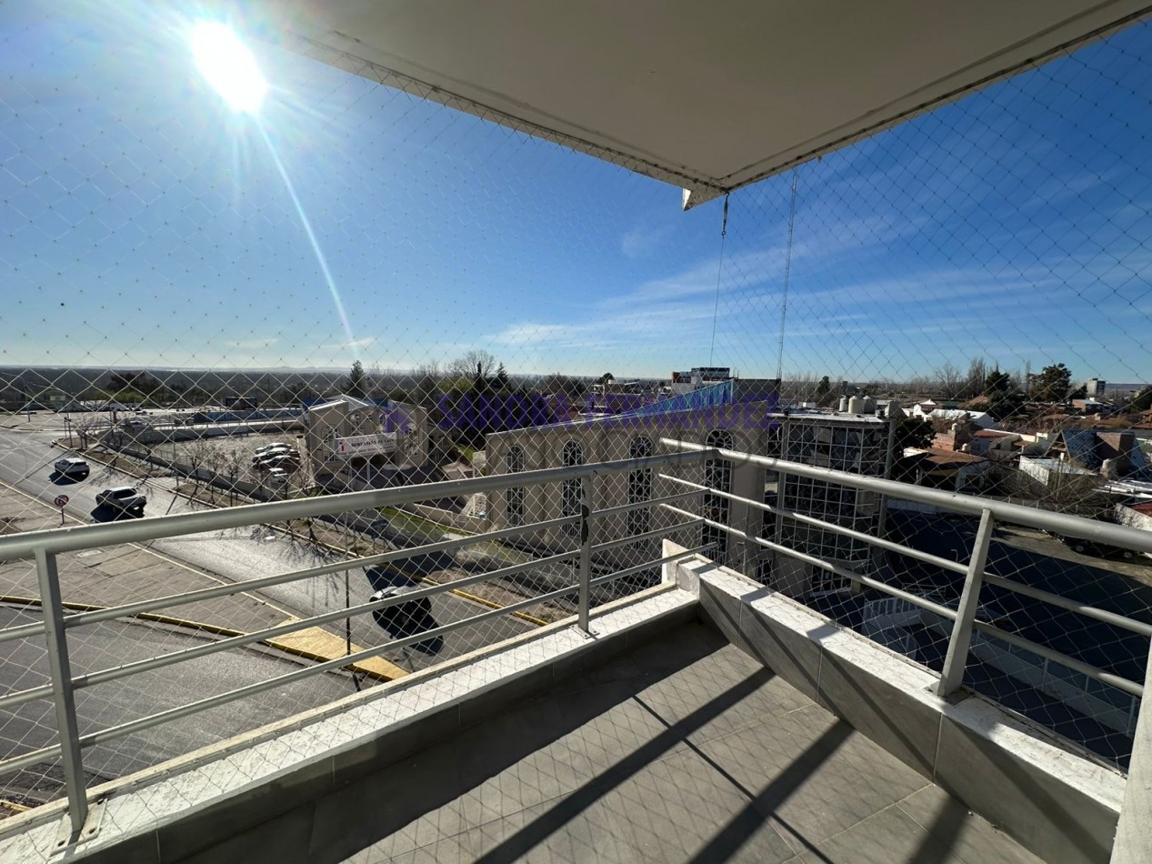 Neuquen Alquiler Semipiso Departamento 2 dormitorios (suite) Cochera Baulera