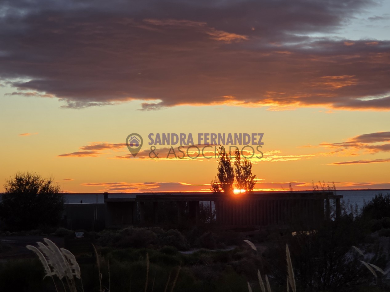  Neuquen. ALQUILER/VENTA La Peninsula Casa amoblada equipada 3 dormitorios