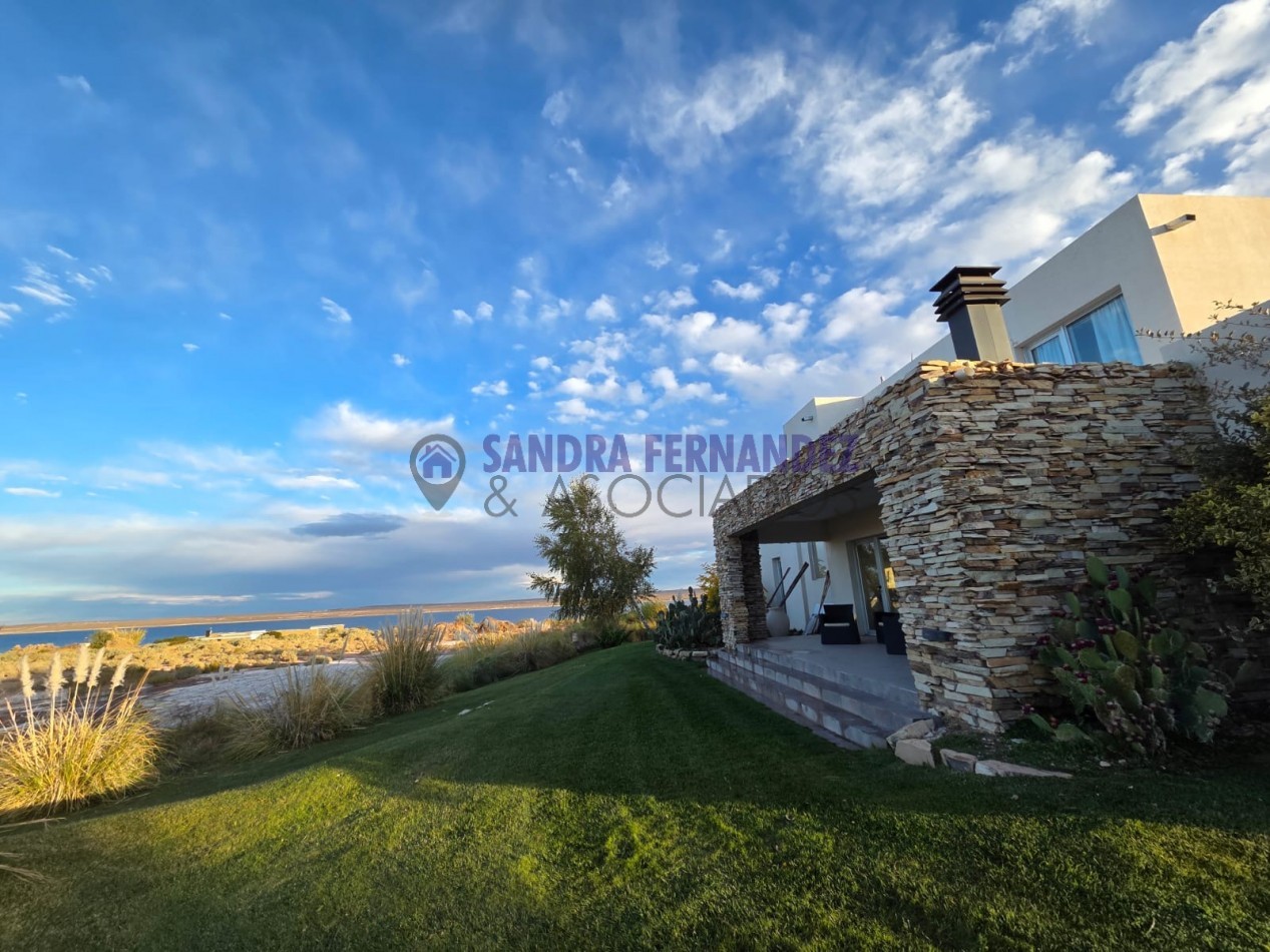  Neuquen. ALQUILER/VENTA La Peninsula Casa amoblada equipada 3 dormitorios