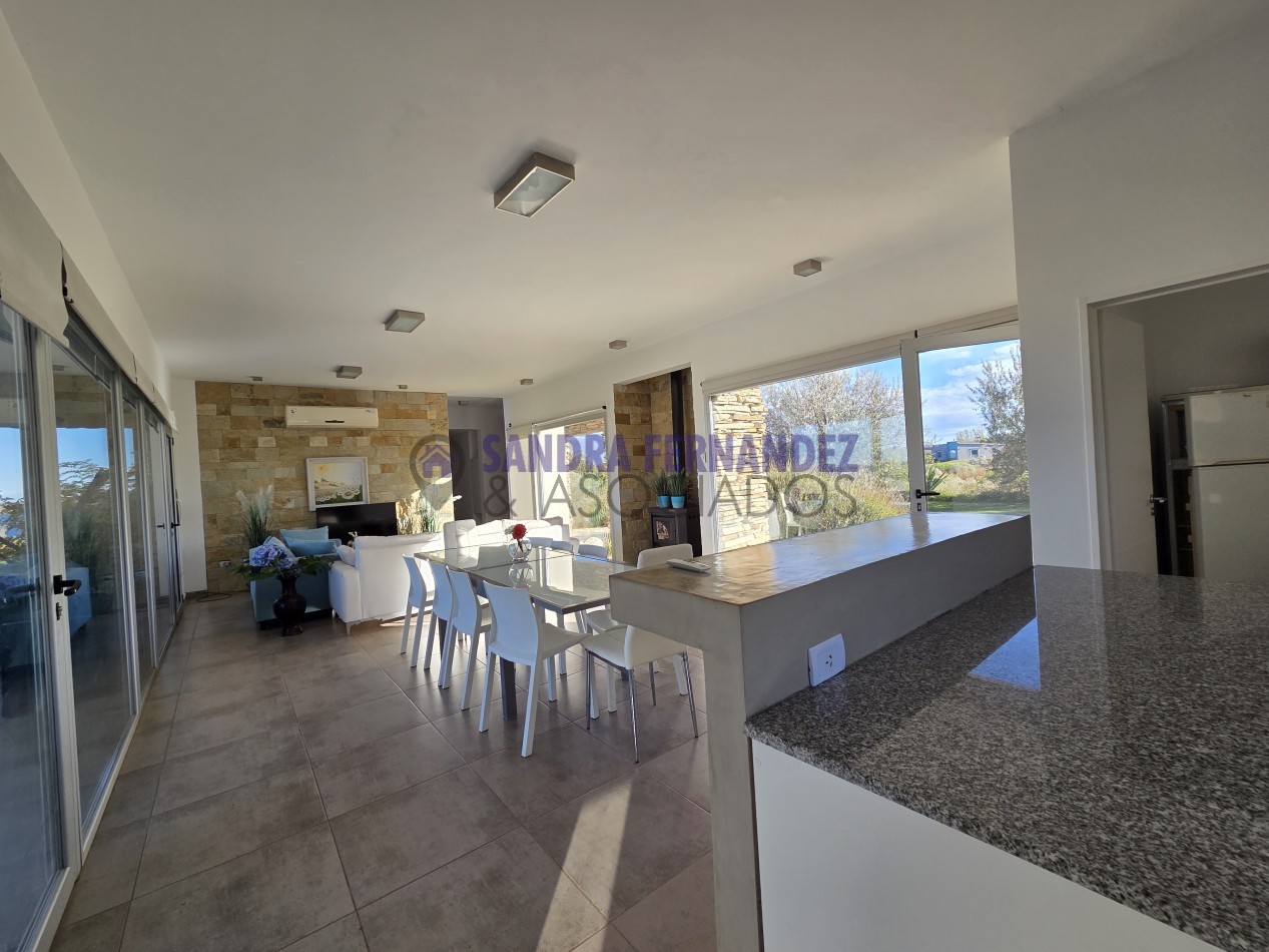  Neuquen. ALQUILER/VENTA La Peninsula Casa amoblada equipada 3 dormitorios
