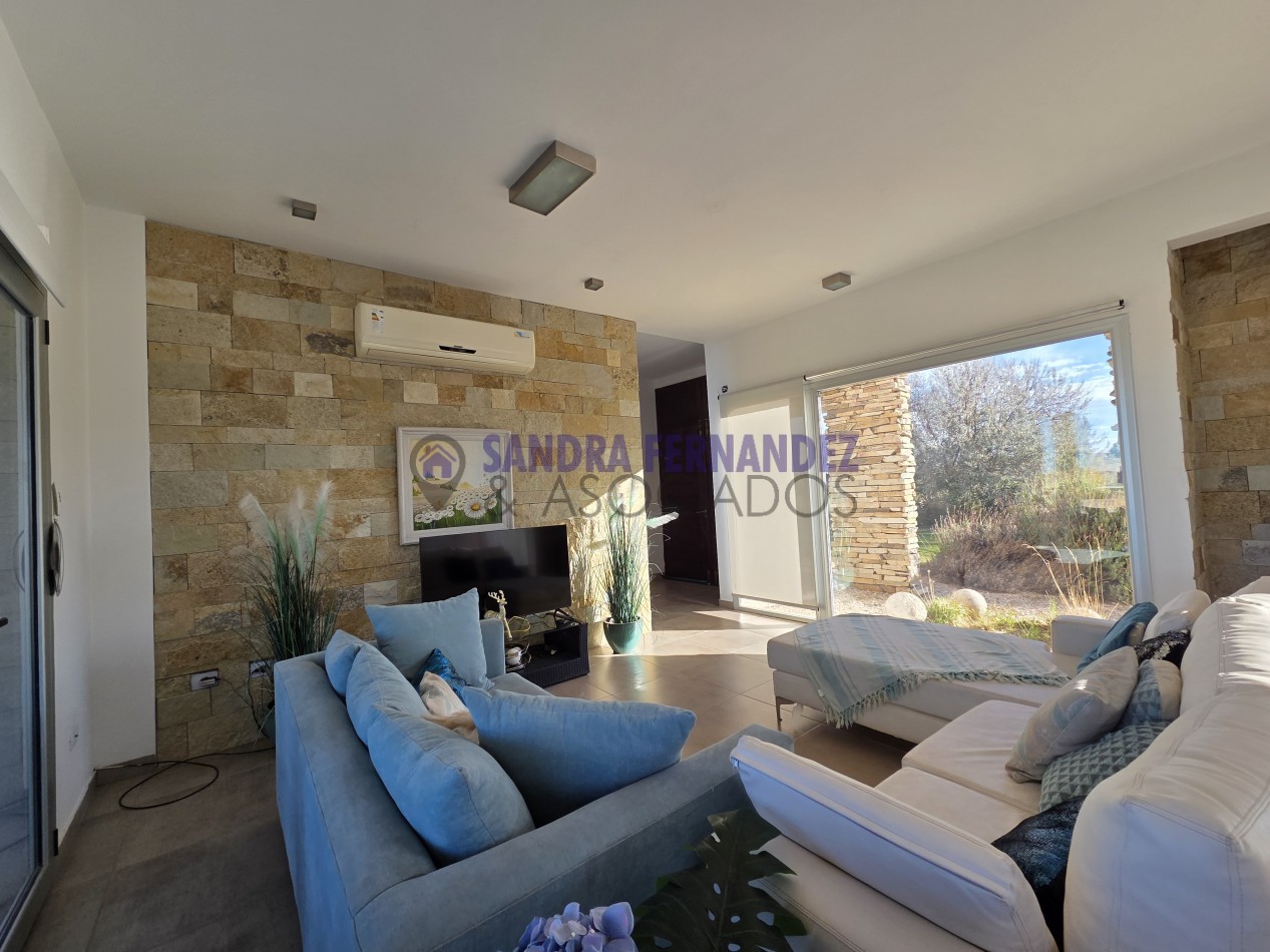  Neuquen. ALQUILER/VENTA La Peninsula Casa amoblada equipada 3 dormitorios