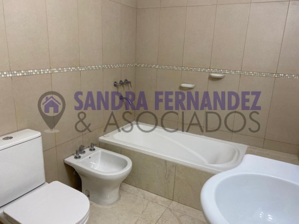 Neuquen. Venta Departamento en duplex 2 dormitorios USO COMERCIAL O VIVIENDA. Cochera. Zona Policlinico Neuquen- APTO CREDITO BANCARIO