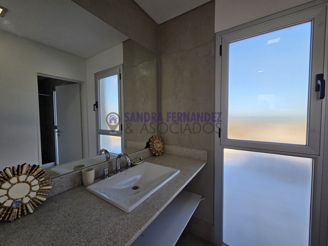  Neuquen. ALQUILER/VENTA La Peninsula Casa amoblada equipada 3 dormitorios