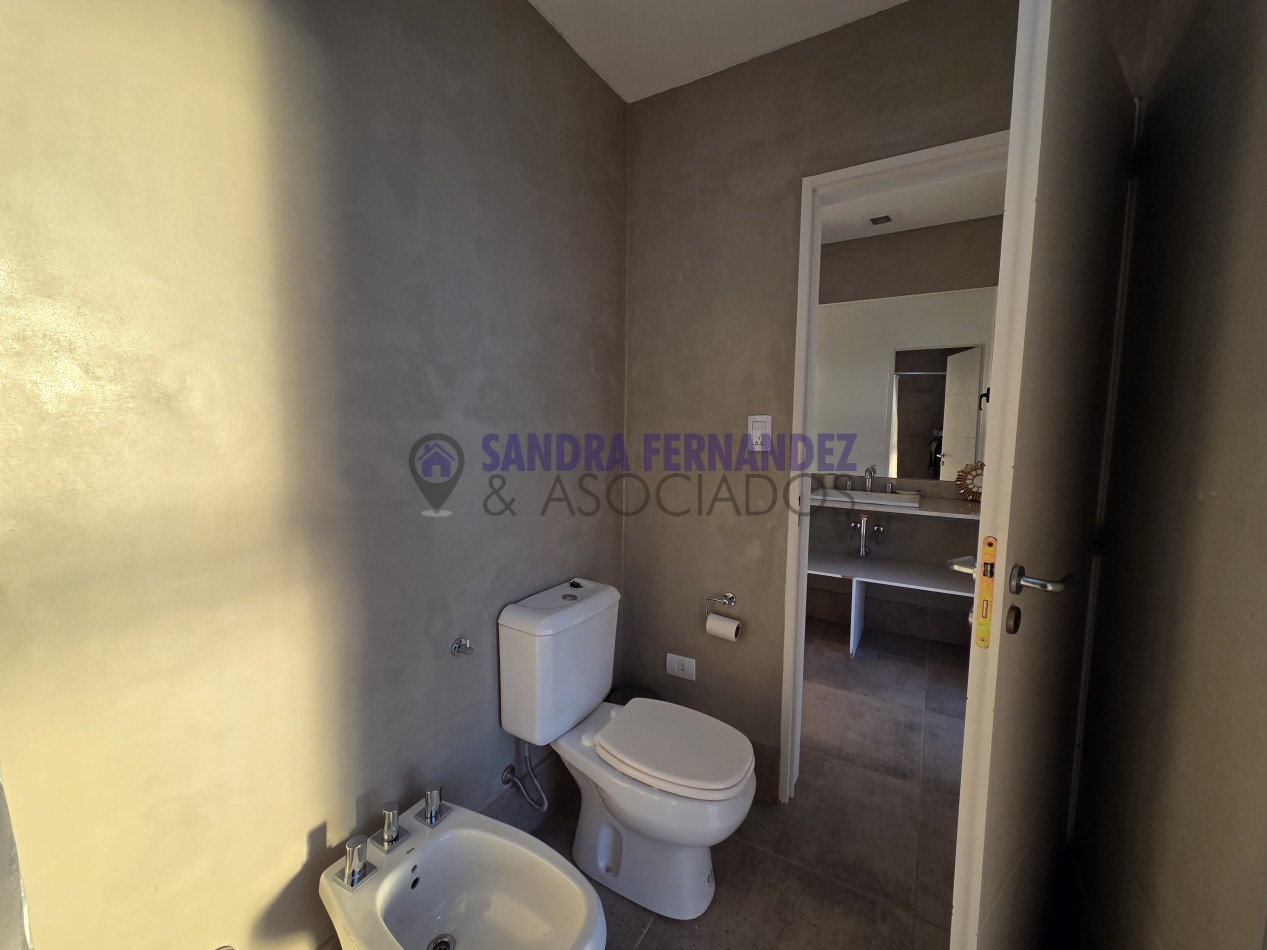  Neuquen. ALQUILER/VENTA La Peninsula Casa amoblada equipada 3 dormitorios