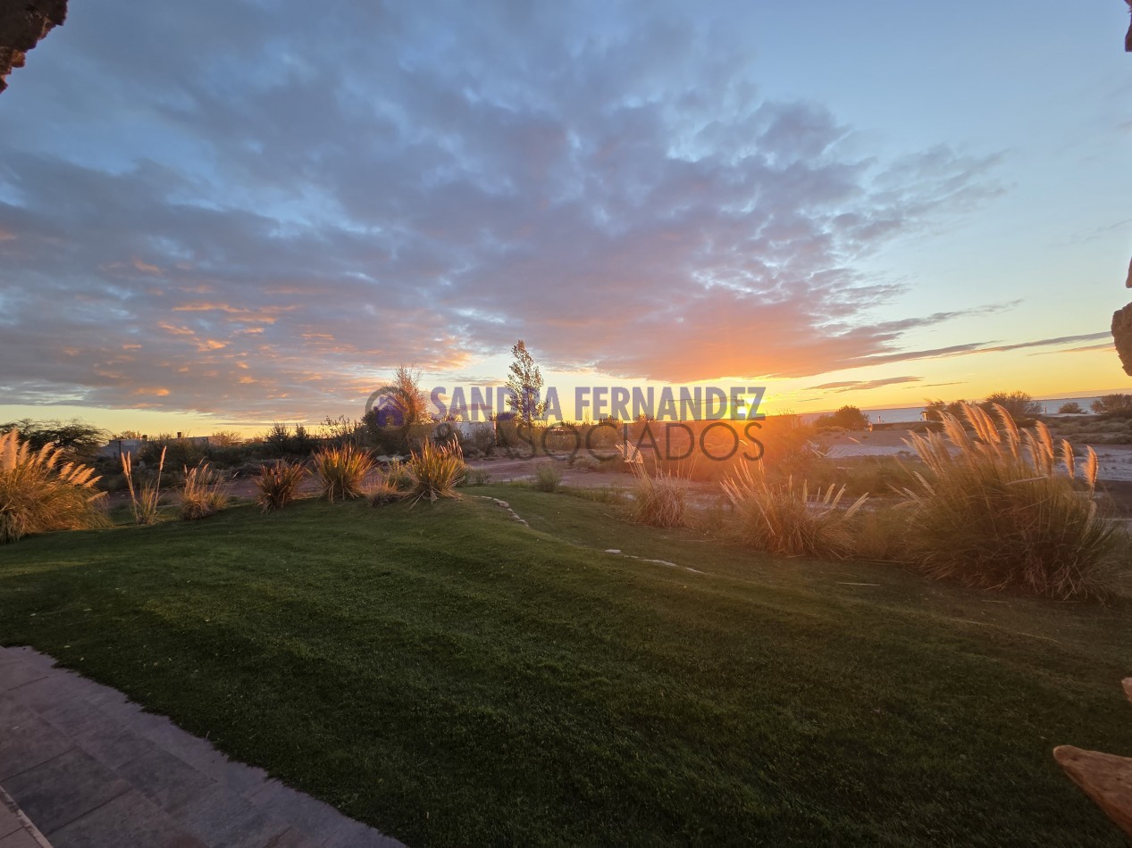  Neuquen. ALQUILER/VENTA La Peninsula Casa amoblada equipada 3 dormitorios