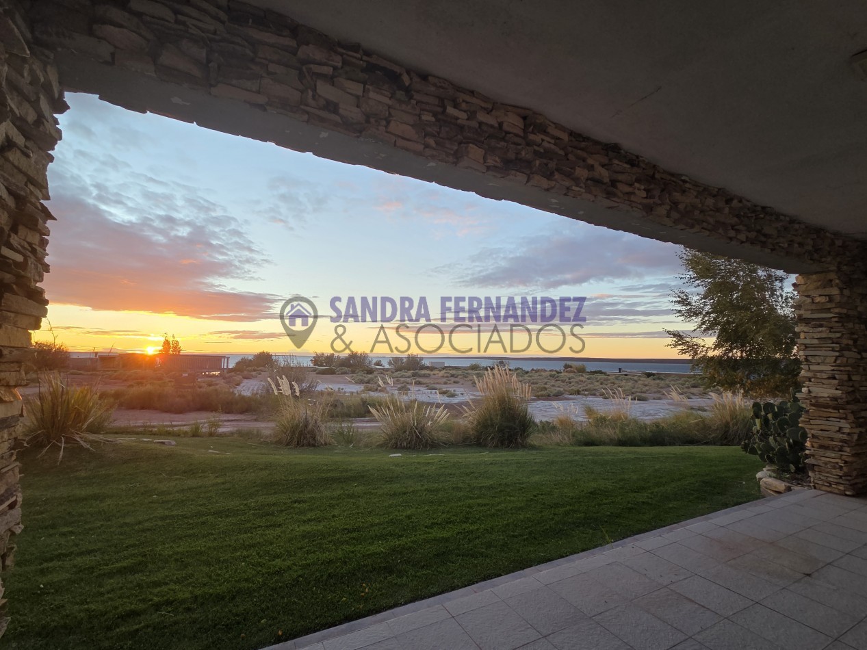  Neuquen. ALQUILER/VENTA La Peninsula Casa amoblada equipada 3 dormitorios