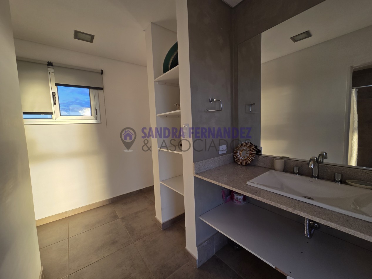  Neuquen. ALQUILER/VENTA La Peninsula Casa amoblada equipada 3 dormitorios