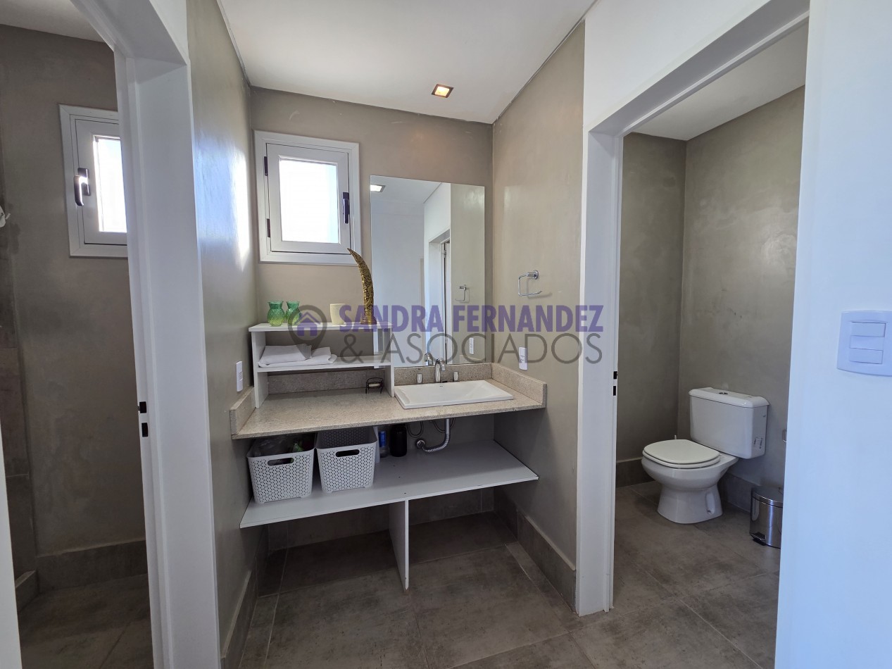  Neuquen. ALQUILER/VENTA La Peninsula Casa amoblada equipada 3 dormitorios